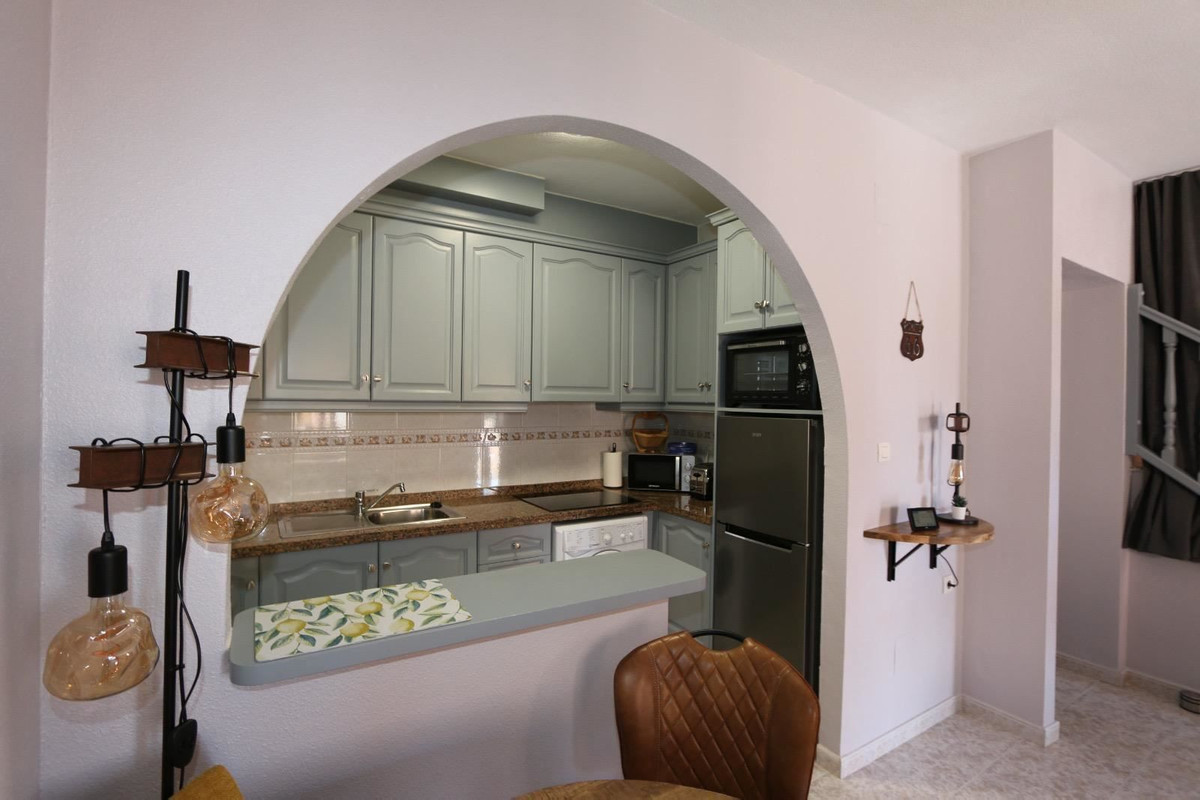 For sale - 3 Bedroom 2 Bathroom Apartment - Middle Floor Apartment in Orihuela - La Florida  - Alicante
