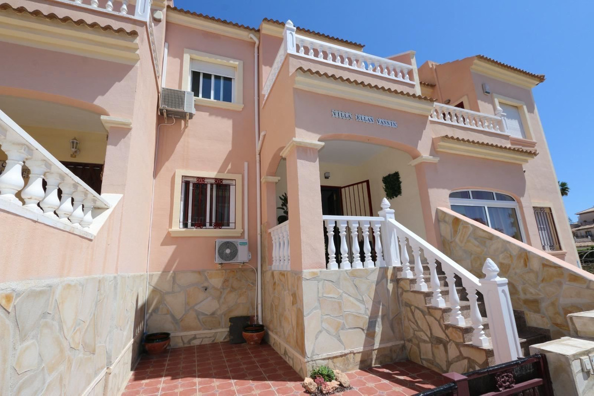 For sale - 3 Bedroom 2 Bathroom Apartment - Middle Floor Apartment in Orihuela - La Florida  - Alicante