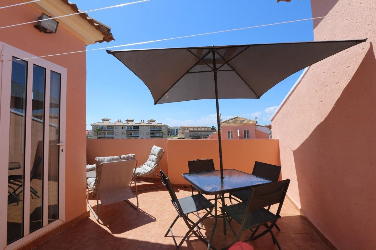 For sale - 3 Bedroom 2 Bathroom Apartment - Middle Floor Apartment in Orihuela - La Florida  - Alicante