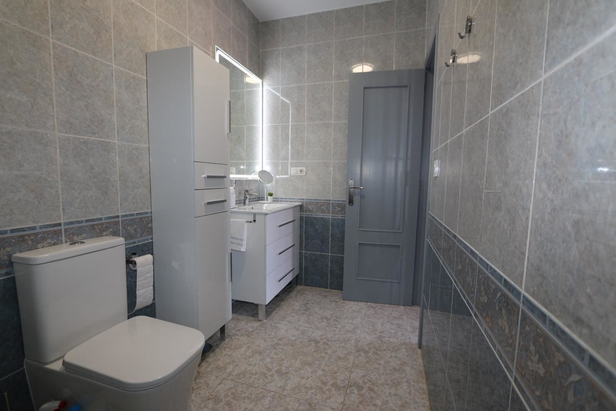 For sale - 3 Bedroom 2 Bathroom Apartment - Middle Floor Apartment in Orihuela - La Florida  - Alicante