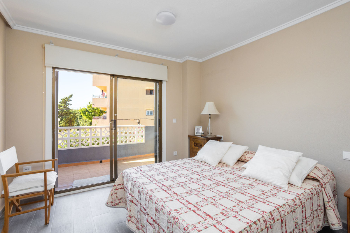 For sale - 2 Bedroom 2 Bathroom House - Townhouse in Torrevieja - Torrevieja Centro  - Alicante