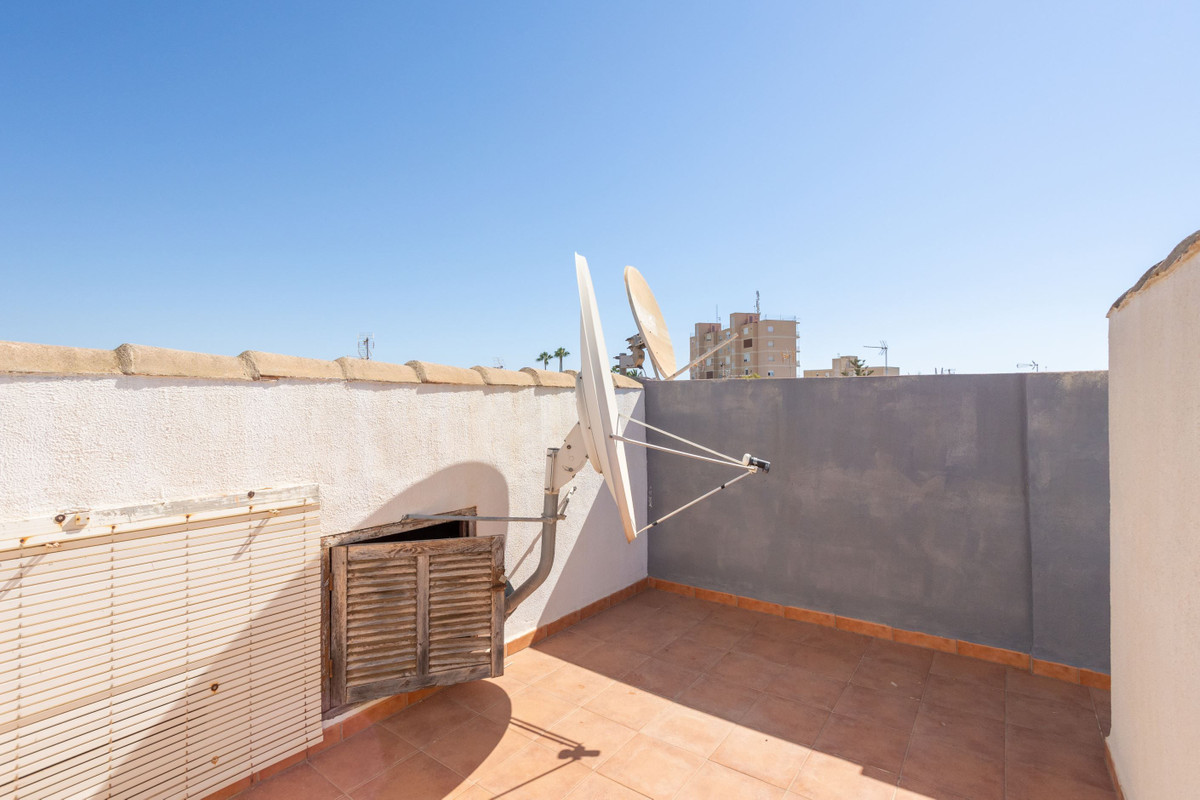 For sale - 2 Bedroom 2 Bathroom House - Townhouse in Torrevieja - Torrevieja Centro  - Alicante
