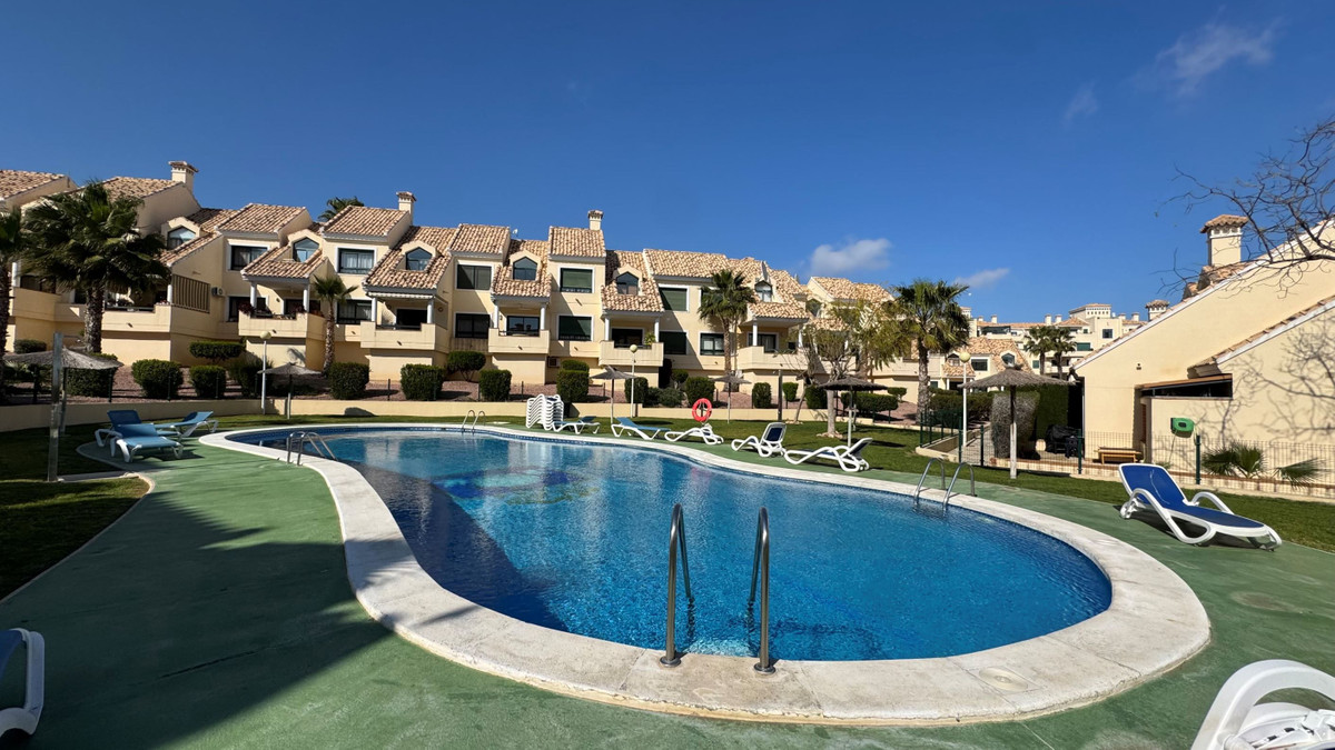 For sale - 2 Bedroom 2 Bathroom Apartment - Middle Floor Apartment in Orihuela - Villamartin  - Alicante