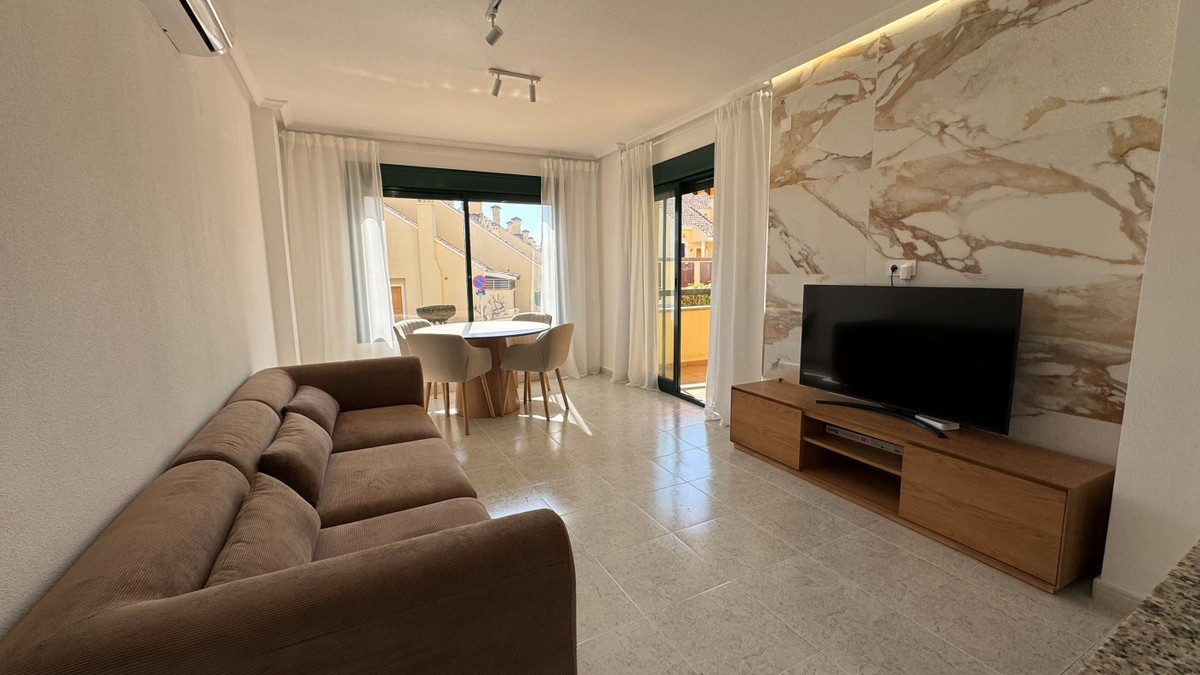 For sale - 2 Bedroom 2 Bathroom Apartment - Middle Floor Apartment in Orihuela - Villamartin  - Alicante