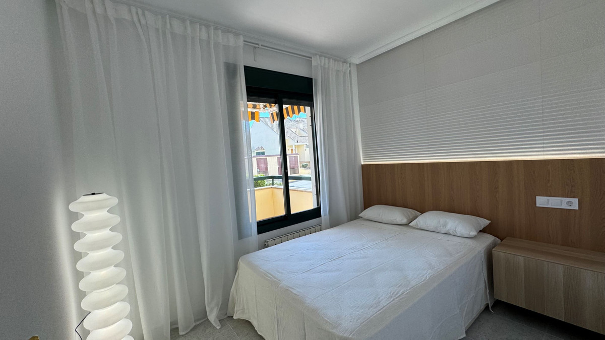 For sale - 2 Bedroom 2 Bathroom Apartment - Middle Floor Apartment in Orihuela - Villamartin  - Alicante