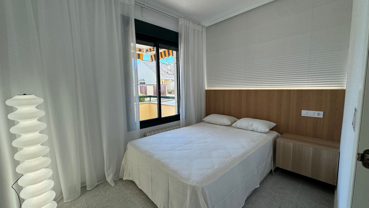 For sale - 2 Bedroom 2 Bathroom Apartment - Middle Floor Apartment in Orihuela - Villamartin  - Alicante