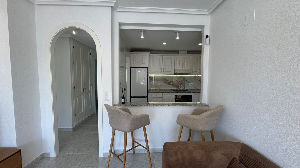 For sale - 2 Bedroom 2 Bathroom Apartment - Middle Floor Apartment in Orihuela - Villamartin  - Alicante