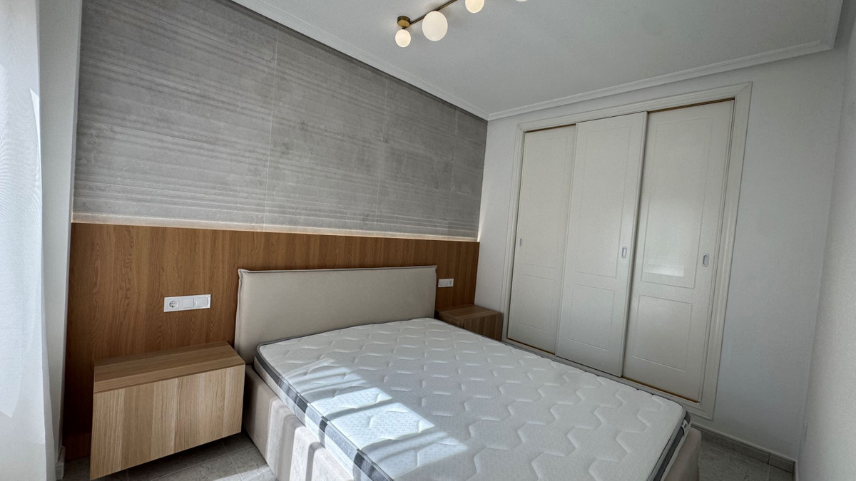 For sale - 2 Bedroom 2 Bathroom Apartment - Middle Floor Apartment in Orihuela - Villamartin  - Alicante