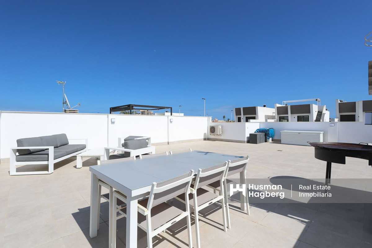 For sale - 3 Bedroom 2 Bathroom House - Detached Villa in San Pedro del Pinatar - San Pedro del Pinatar Centro  - Murcia
