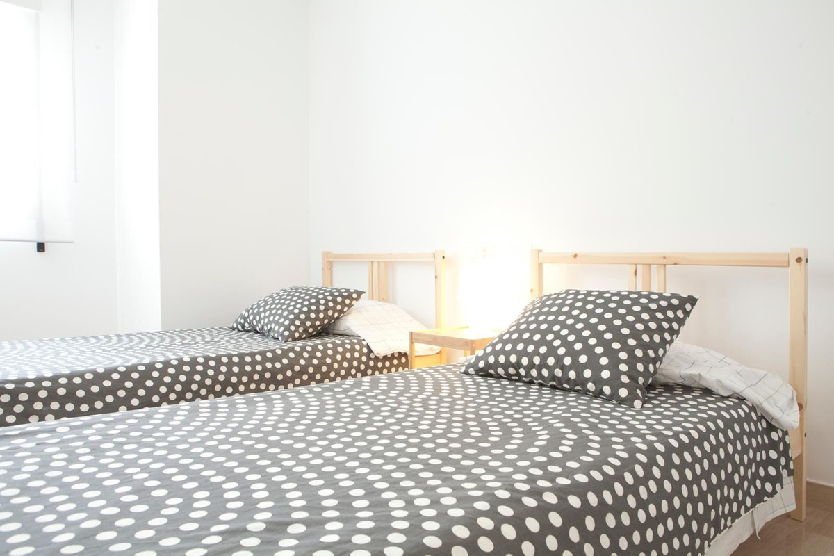 For sale - 4 Bedroom 2 Bathroom Apartment - Middle Floor Apartment in Santa Pola - Santa Pola Centro  - Alicante