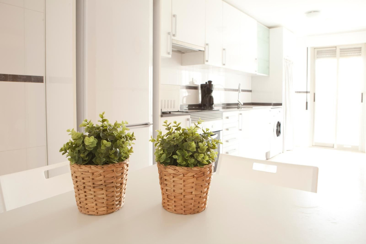 For sale - 4 Bedroom 2 Bathroom Apartment - Middle Floor Apartment in Santa Pola - Santa Pola Centro  - Alicante