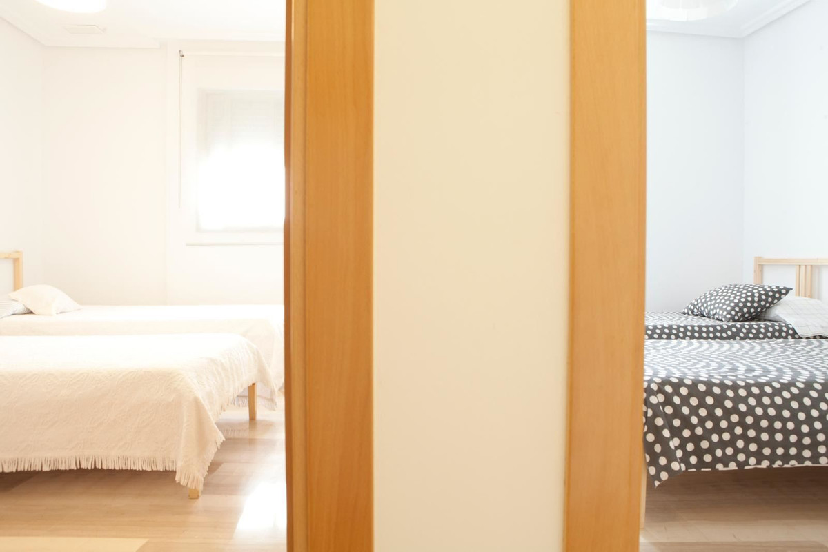 For sale - 4 Bedroom 2 Bathroom Apartment - Middle Floor Apartment in Santa Pola - Santa Pola Centro  - Alicante