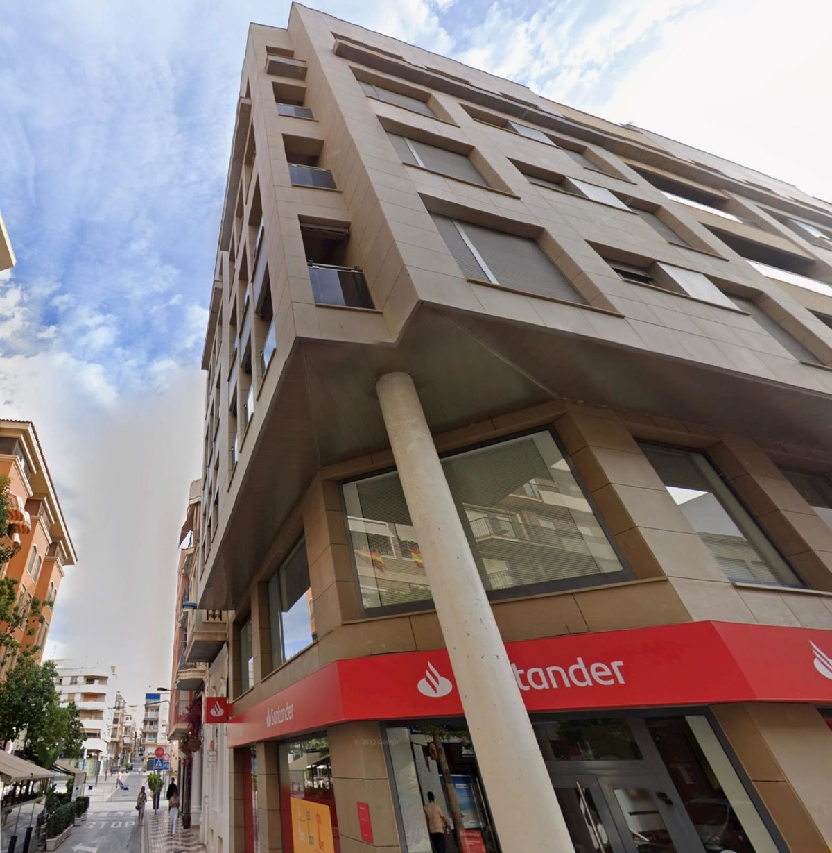 For sale - 4 Bedroom 2 Bathroom Apartment - Middle Floor Apartment in Santa Pola - Santa Pola Centro  - Alicante