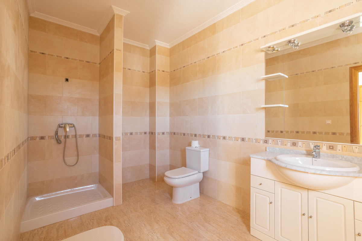 For sale - 4 Bedroom 4 Bathroom House - Townhouse in San Miguel de Salinas - San Miguel de Salinas Centro  - Alicante