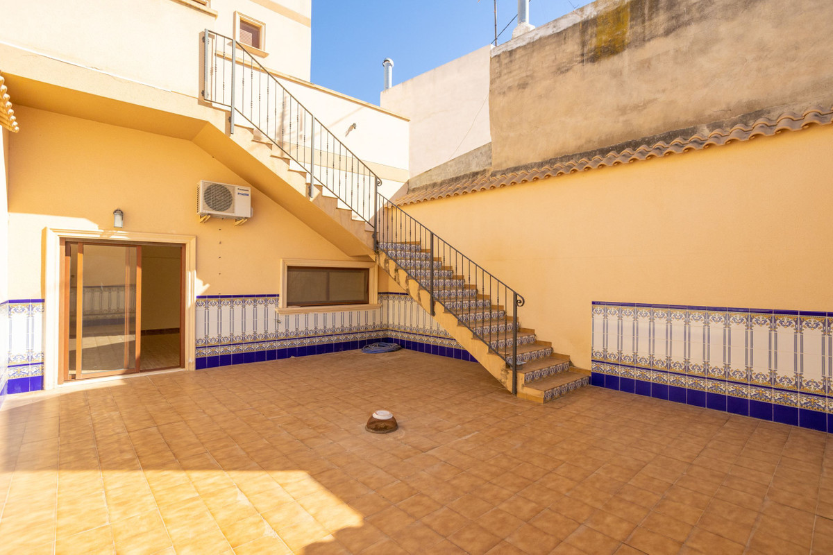 For sale - 4 Bedroom 4 Bathroom House - Townhouse in San Miguel de Salinas - San Miguel de Salinas Centro  - Alicante