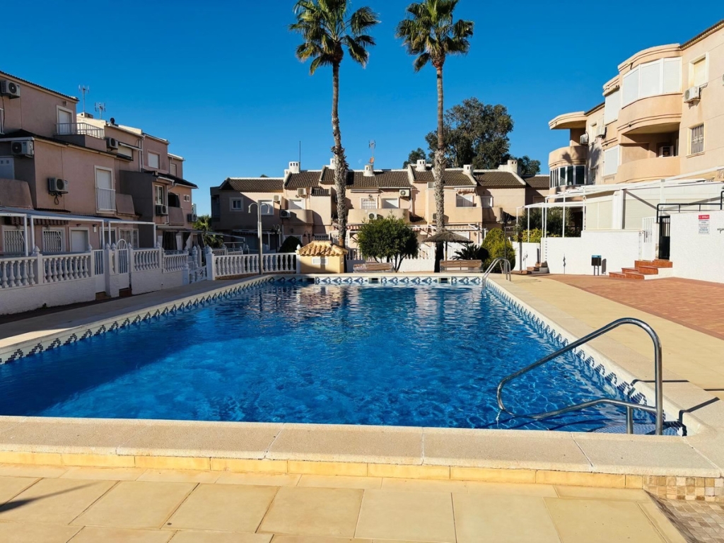 3 Bedroom 2 Bathroom House - Townhouse in Orihuela