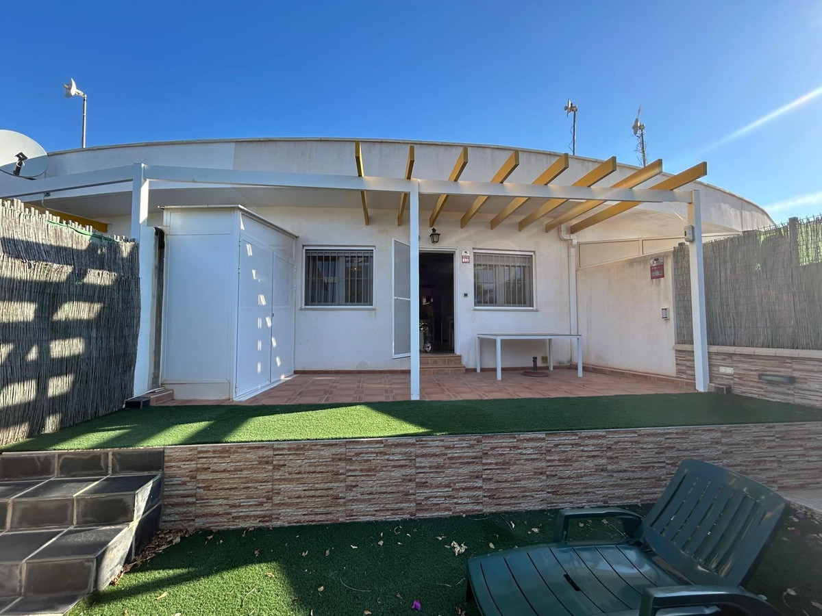 For sale - 2 Bedroom 1 Bathroom House - Townhouse in Orihuela - Mil Palmeras  - Alicante