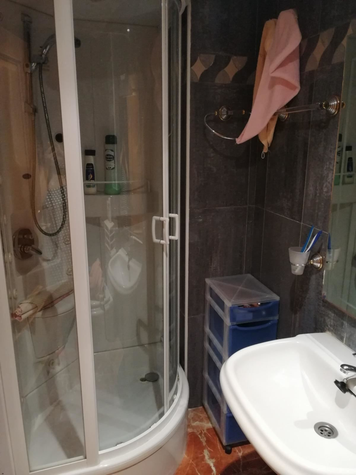 For sale - 3 Bedroom 2 Bathroom Apartment - Middle Floor Apartment in Torrevieja - Torrevieja Centro  - Alicante