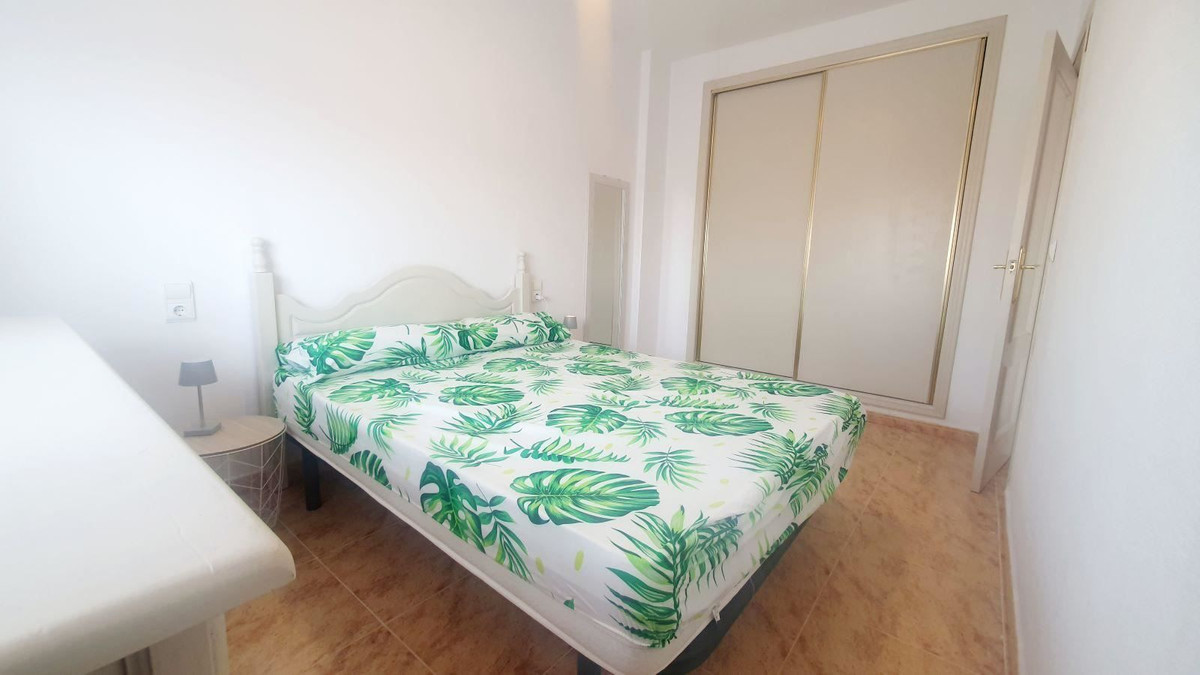 For sale - 1 Bedroom 1 Bathroom Apartment - Top Floor Apartment in Torrevieja - Torrevieja Centro  - Alicante