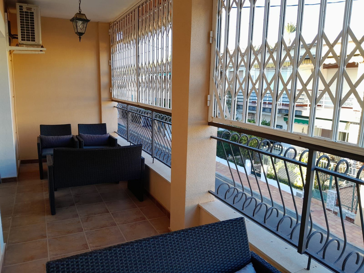 For sale - 4 Bedroom 3 Bathroom Apartment - Middle Floor Apartment in San Pedro del Pinatar - Lo Pagan  - Murcia