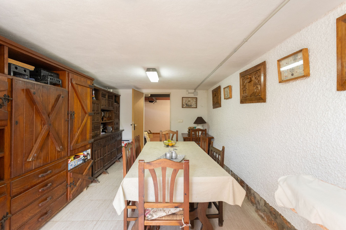 For sale - 3 Bedroom 3 Bathroom House - Detached Villa in Orihuela - Campoamor  - Alicante