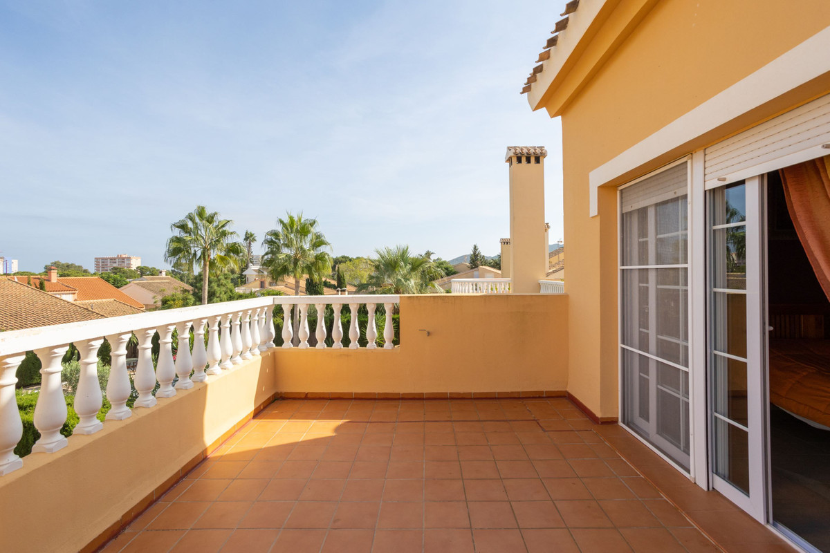 For sale - 3 Bedroom 2 Bathroom House - Detached Villa in Cartagena - Playa Honda  - Murcia
