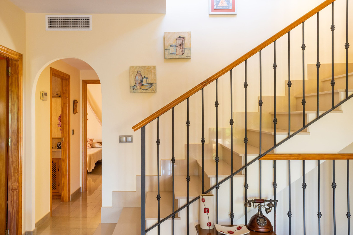 For sale - 3 Bedroom 2 Bathroom House - Detached Villa in Cartagena - Playa Honda  - Murcia