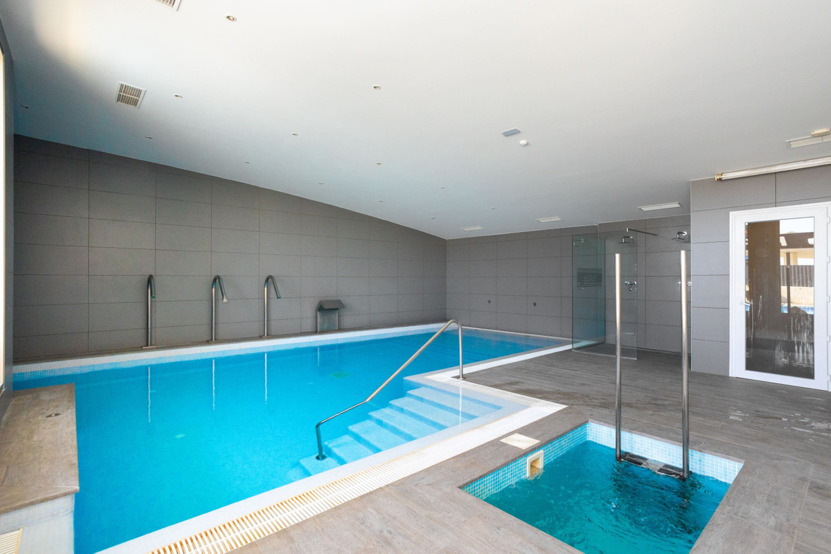 For sale - 4 Bedroom 2 Bathroom Apartment - Middle Floor Apartment in Orihuela - Los Dolses  - Alicante