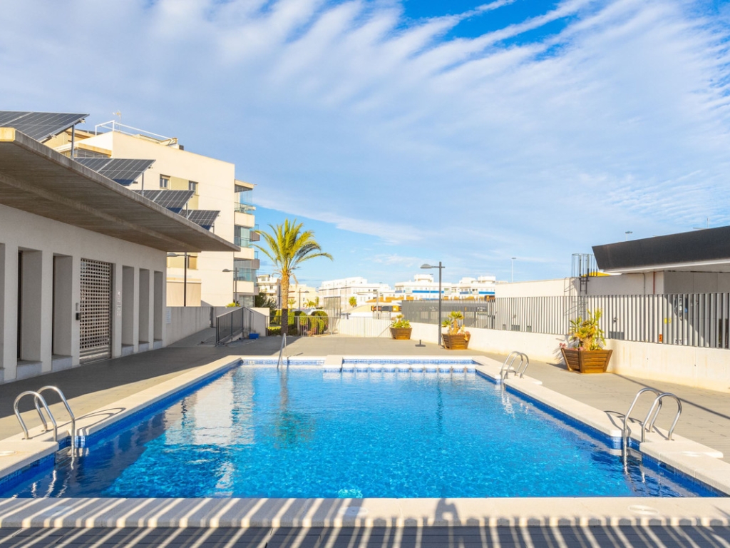 4 Bedroom 2 Bathroom Apartment - Middle Floor Apartment in Orihuela