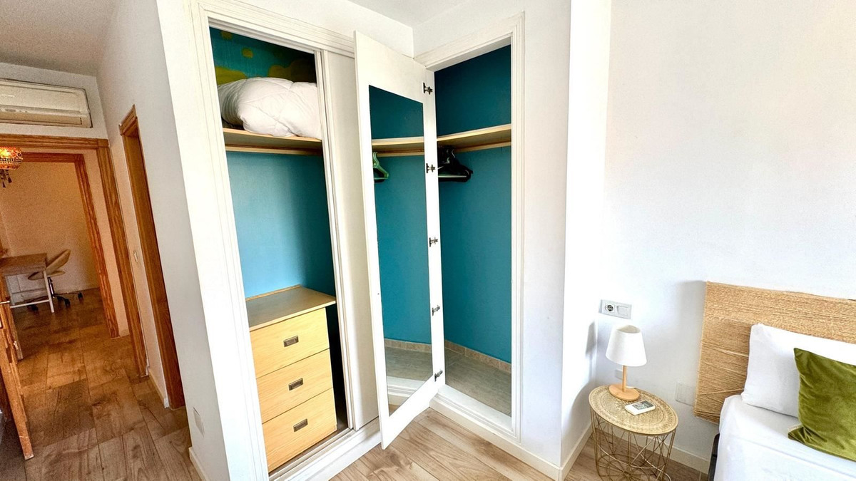 For sale - 2 Bedroom 2 Bathroom Apartment - Middle Floor Apartment in Santa Pola - Gran Alacant  - Alicante