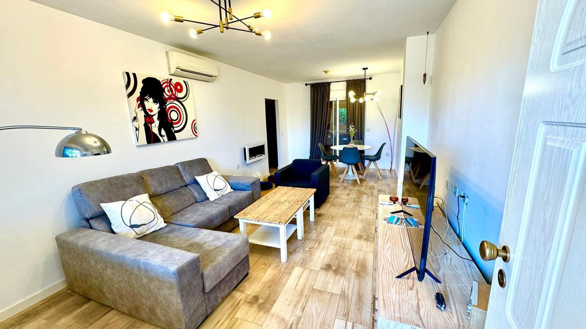 For sale - 2 Bedroom 2 Bathroom Apartment - Middle Floor Apartment in Santa Pola - Gran Alacant  - Alicante