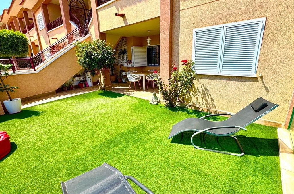2 Bedroom 2 Bathroom Apartment - Middle Floor Apartment in Santa Pola