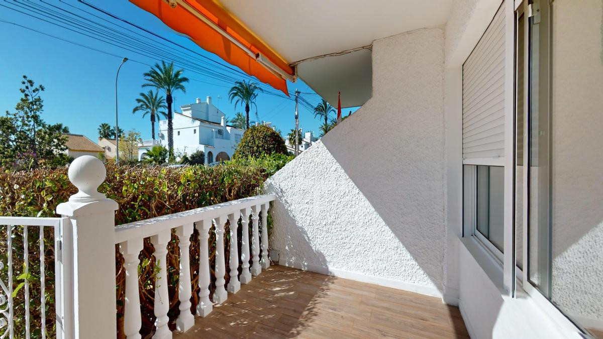 For sale - 2 Bedroom 1 Bathroom Apartment - Ground Floor Apartment in Orihuela - Villamartin  - Alicante