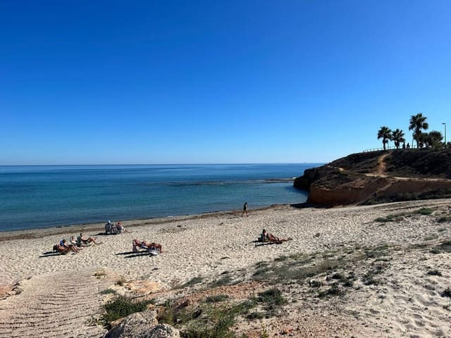 For sale - 2 Bedroom 2 Bathroom Apartment - Middle Floor Apartment in Pilar de la Horadada - Torre de la Horadada  - Alicante