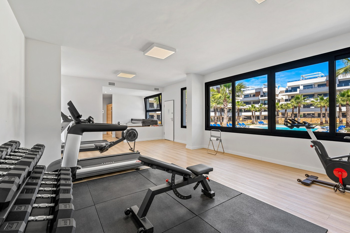 For sale - 2 Bedroom 2 Bathroom Apartment - Middle Floor Apartment in Orihuela - Los Altos  - Alicante