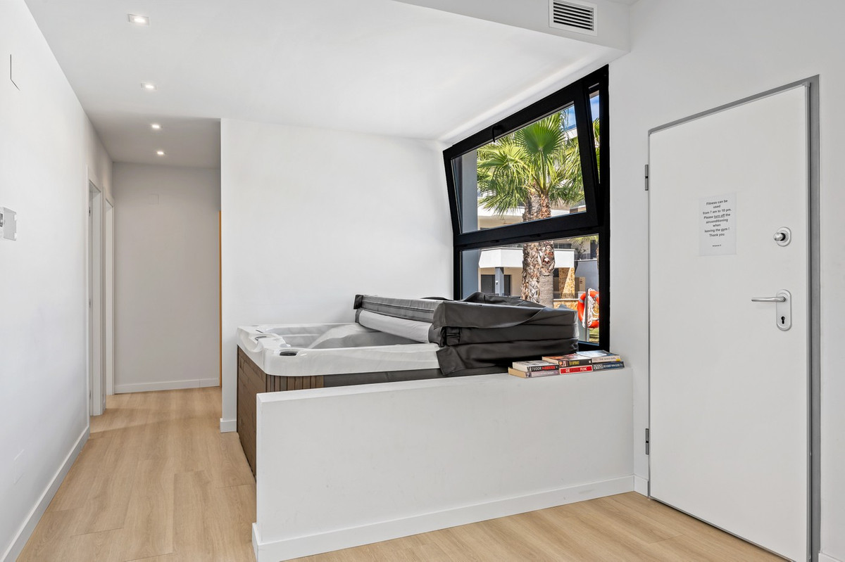 For sale - 2 Bedroom 2 Bathroom Apartment - Middle Floor Apartment in Orihuela - Los Altos  - Alicante