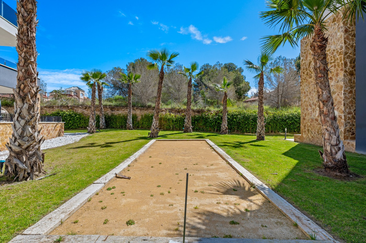For sale - 2 Bedroom 2 Bathroom Apartment - Middle Floor Apartment in Orihuela - Los Altos  - Alicante