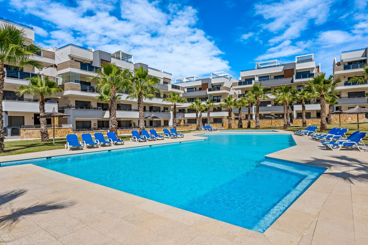 For sale - 2 Bedroom 2 Bathroom Apartment - Middle Floor Apartment in Orihuela - Los Altos  - Alicante