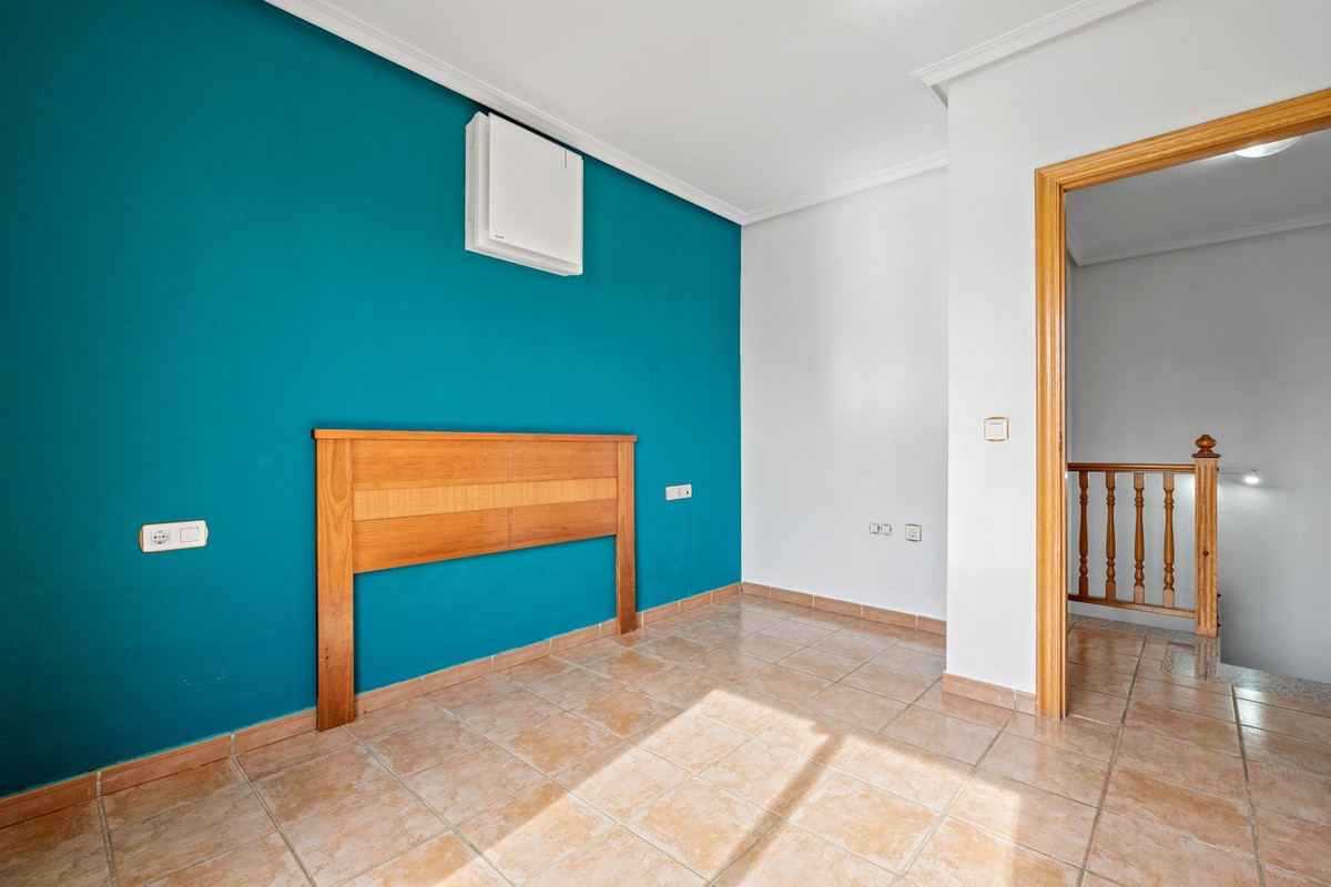 For sale - 3 Bedroom 1 Bathroom House - Detached Villa in Orihuela - Orihuela Costa  - Alicante