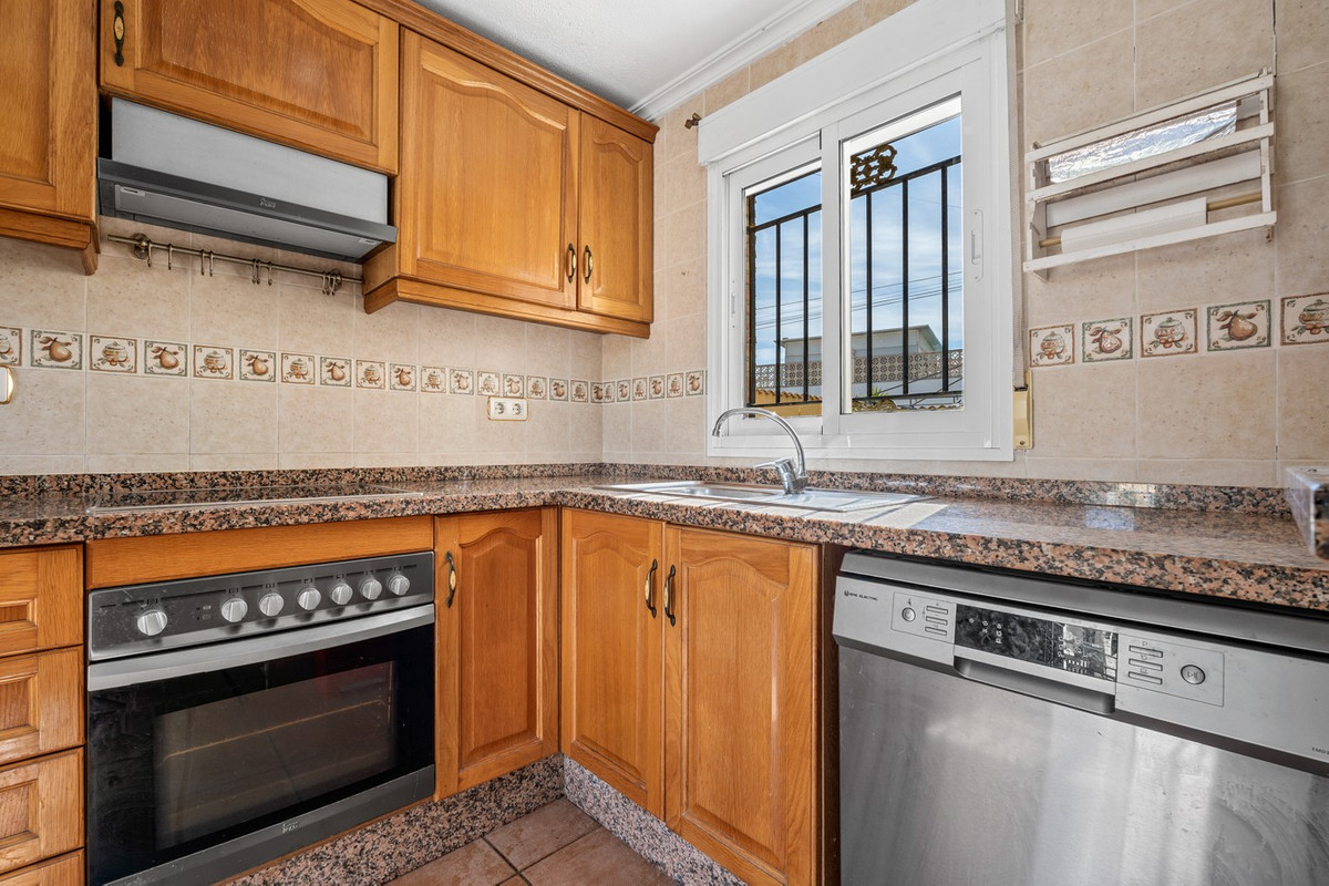 For sale - 3 Bedroom 1 Bathroom House - Detached Villa in Orihuela - Orihuela Costa  - Alicante