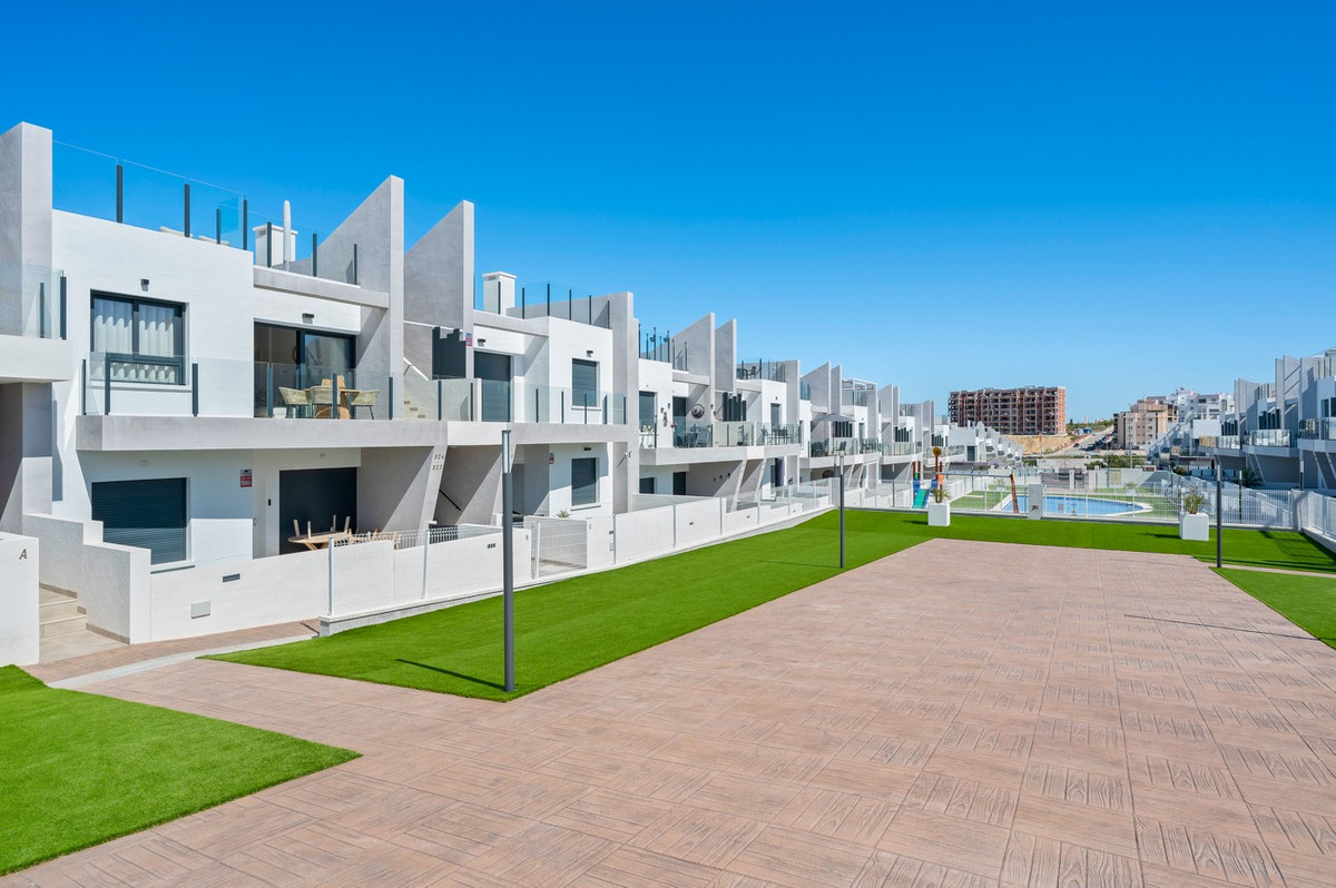 For sale - 2 Bedroom 2 Bathroom Apartment - Penthouse in San Miguel de Salinas - San Miguel  - Alicante