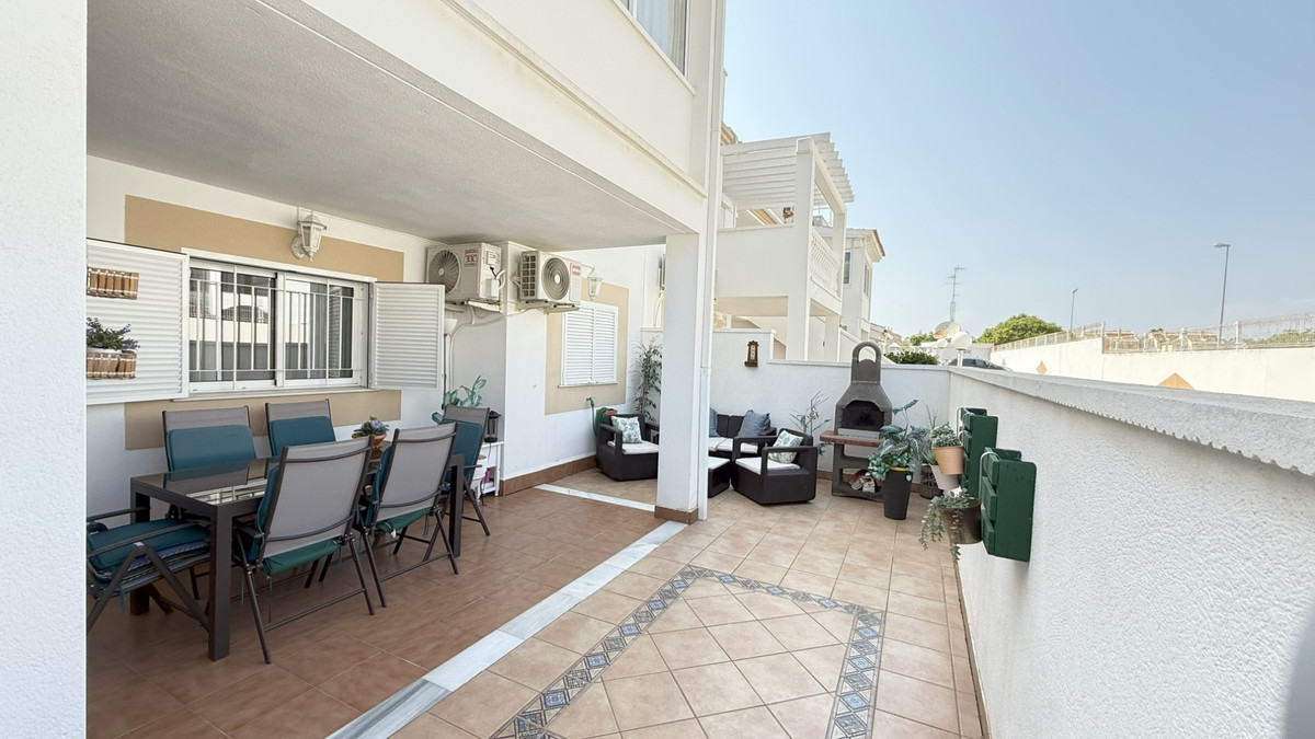 For sale - 2 Bedroom 1 Bathroom Apartment - Ground Floor Apartment in Orihuela - La Zenia  - Alicante