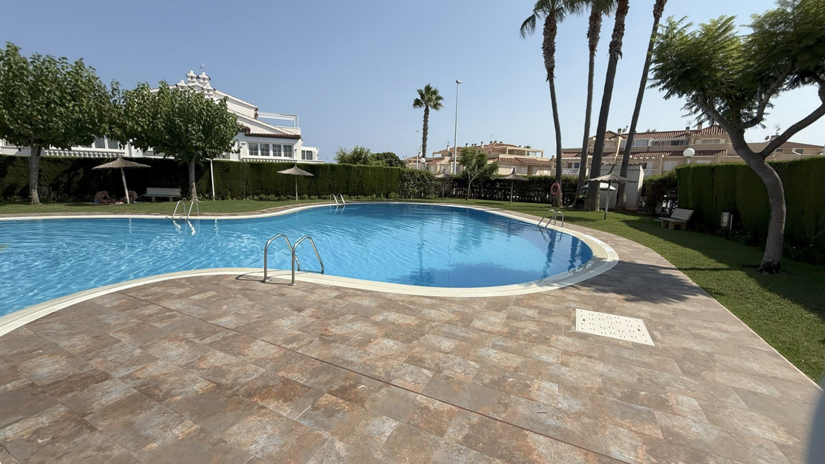 For sale - 2 Bedroom 1 Bathroom Apartment - Ground Floor Apartment in Orihuela - La Zenia  - Alicante