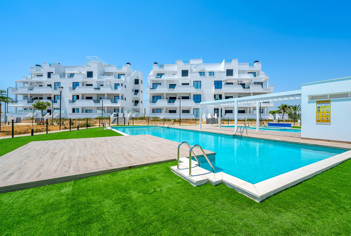 For sale - 2 Bedroom 2 Bathroom Apartment - Middle Floor Apartment in Torre-Pacheco - Santa Rosalia Lake and Life Resort  - Murcia
