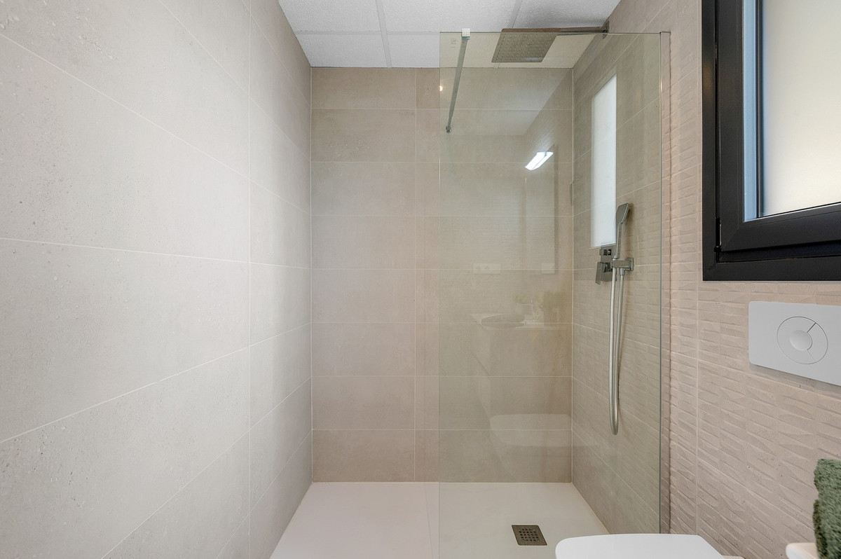 For sale - 2 Bedroom 2 Bathroom Apartment - Ground Floor Apartment in Orihuela - Los Altos  - Alicante