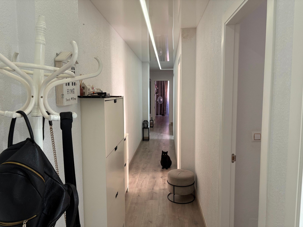 For sale - 4 Bedroom 2 Bathroom Apartment - Ground Floor Apartment in Torrevieja - Torrevieja Centro  - Alicante