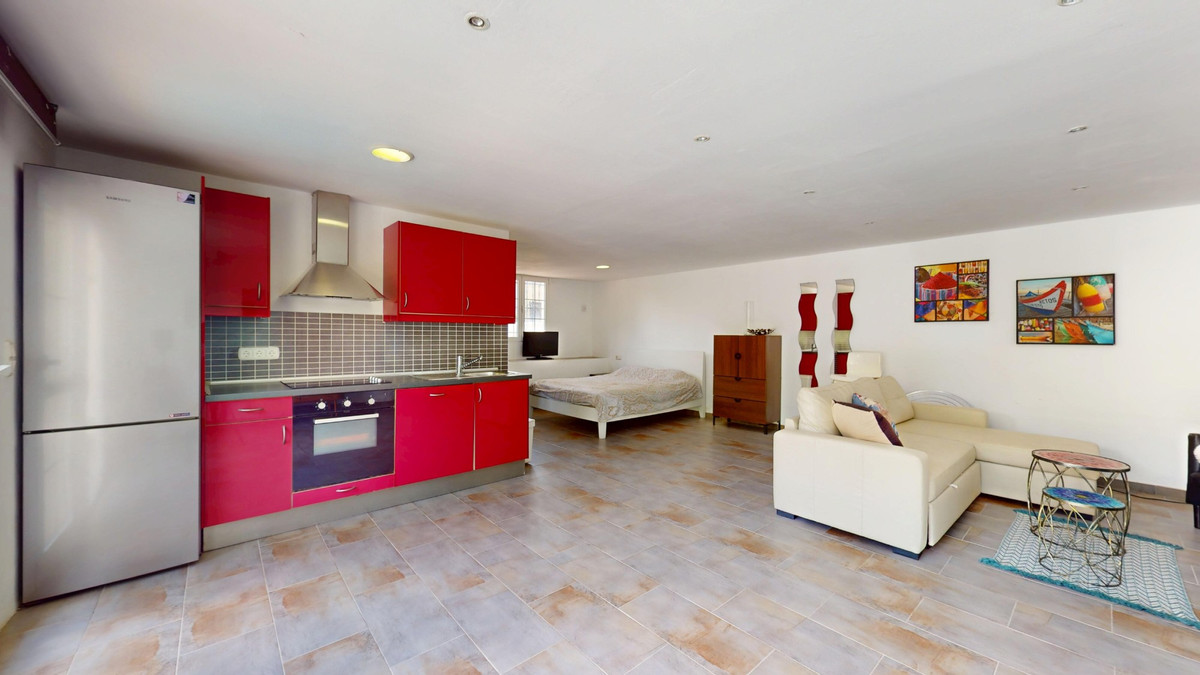 For sale - 5 Bedroom 3 Bathroom House - Detached Villa in Orihuela - Orihuela Costa  - Alicante