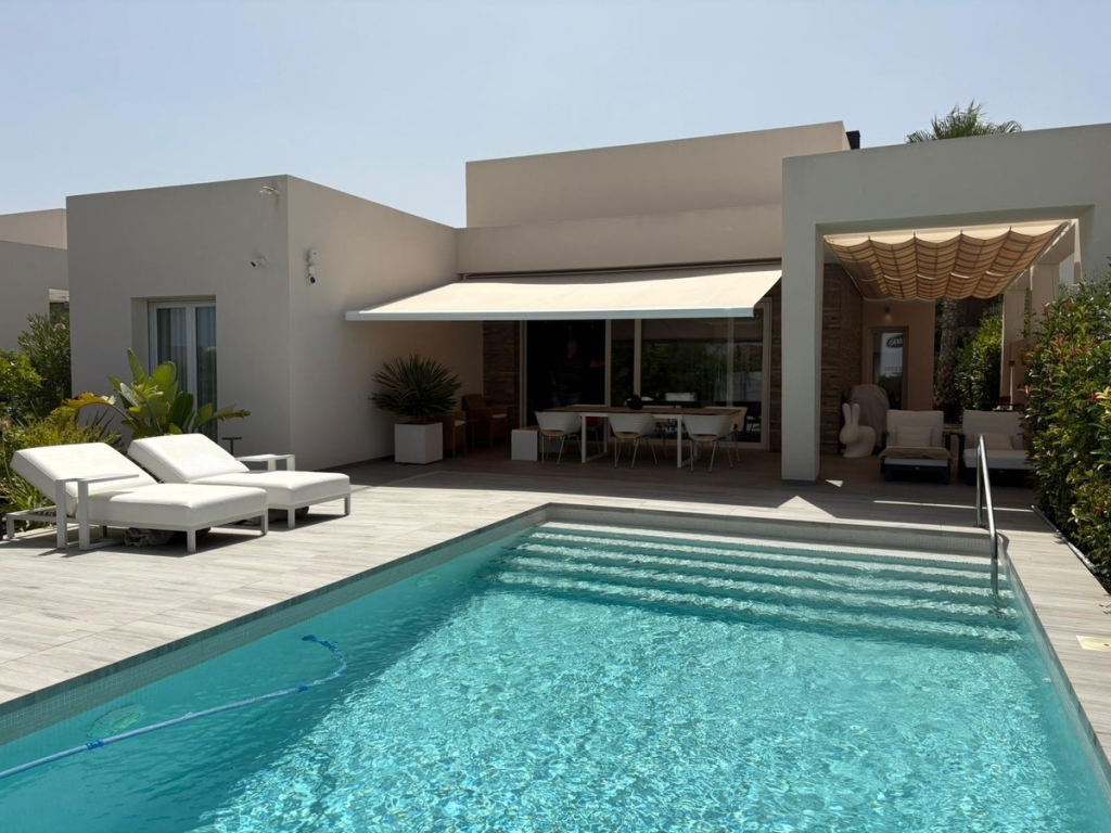 2 Bedroom 2 Bathroom House - Detached Villa in Algorfa