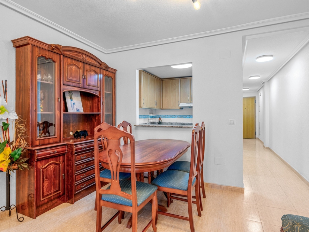2 Bedroom 1 Bathroom Apartment - Middle Floor Apartment in Torrevieja