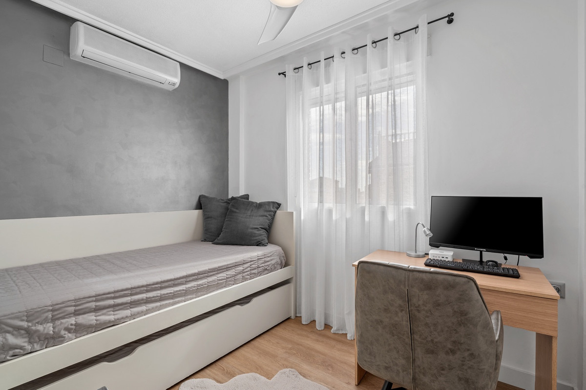 For sale - 5 Bedroom 3 Bathroom Apartment - Duplex in Rojales - Ciudad Quesada  - Alicante